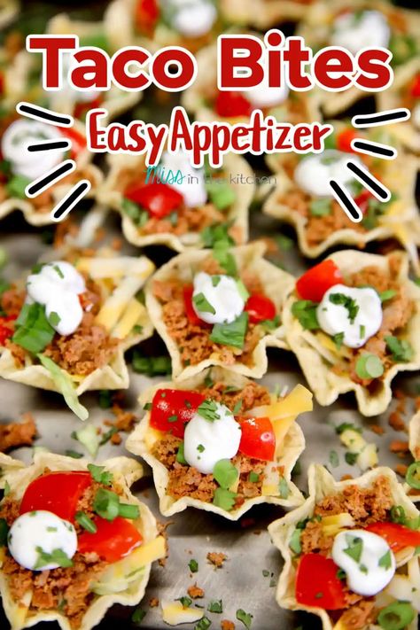 Taco Bites are a tasty appetizer made with ground venison or ground beef, lettuce, cheese, tomatoes and onions, served up in mini tortilla cups. Appetizers With Meat, Mini Taco Bites, Football Finger Foods, Tortilla Cups, Taco Bites, Mini Taco, Mexican Chicken Casserole, Taco Cups, Ground Venison