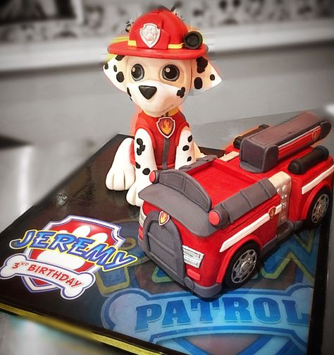 Paw Patrol Fire Truck Cake, Marshall Fire Truck Cake, Marshall Paw Patrol Cake, Paw Patrol Cake Ideas, Cake Paw Patrol, Chocolate Piñata, Fire Engine Cake, Fire Truck Cake, Paw Patrol Vehicles