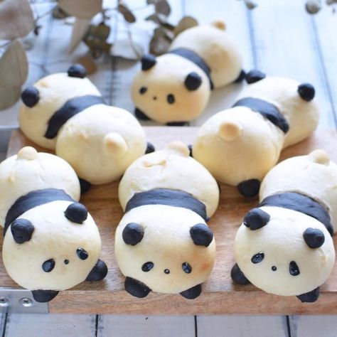 Panda Bread, Mochi Ice Cream, Kawaii Dessert, Bakery Desserts, Kawaii Food, Cute Desserts, Fun Kids Food, Bread Rolls, Menu Restaurant