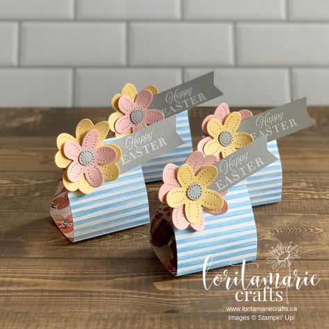 Recuerdos Primera Comunion Ideas, Youre A Peach, Cake Slices, Easter Favors, Table Favors, Treat Holders, Another Round, Craft Stash, Wrapping Gifts