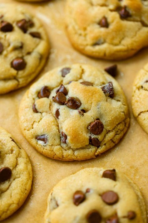 Everyone loves chocolate chip cookies, and this secret ingredient version is our new obsession! #cookierecipe #chocolatechipcookies #secretingredient Secret Ingredient Chocolate Chip Cookies, Chocolate Chip Pan Cookies, Baked Chocolate Chip Cookies, Gourmet Chocolate Chip Cookies, Easy Chocolate Chip Cookie, Simple Chocolate Chip Cookie Recipe, Tollhouse Chocolate Chip Cookies, Lemon Drop Cookies, Soft Baked Cookies