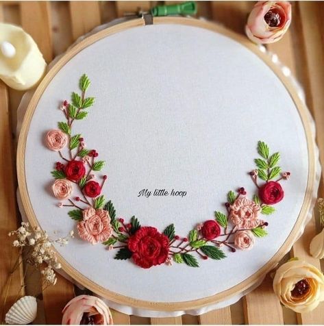 Stain Stitch, Drawing Embroidery, Tshirt Embroidery, Bracelet Embroidery, Hand Embroidery Letters, Embroidery Hoop Decor, Embroidery Animals, Embroidery Bracelet, Shoes Embroidery