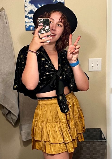 Starcatcher Greta Van Fleet Outfit, Greta Van Fleet Inspired Outfits, Greta Van Fleet Concert Outfit Ideas, Greta Van Fleet Outfit, Gvf Concert Outfit, Starcatcher Greta Van Fleet, Greta Van Fleet Aesthetic, Greta Van Fleet Concert Outfit, Greta Van Fleet Concert