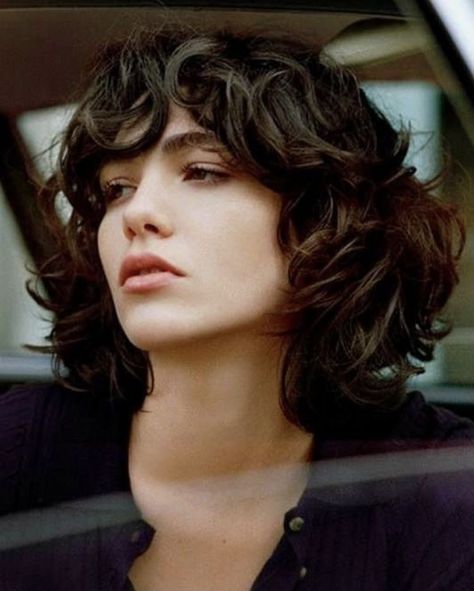 Steffy Argelich, Messy Bangs, Hair Messy, 70s Hair, Medium Curly, Short Curly Hair, Grunge Hair, Short Bob Hairstyles, Cortes De Cabello