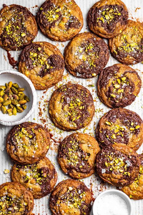 Pistachio Cornetto, Chocolate Pistachio, Chocolate Pistachio Cookies, Recipes With Pistachios, Pistachio Chocolate, Pistachio Brownies, Pistachio Chocolate Chip Cookies, Pistachio Cookie, Pistachio Recipes Savory