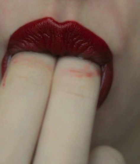 얼굴 그리기, Red Lipstick, Red Aesthetic, Red Lips, Bad Girl, Harley Quinn, Lollipop, Close Up, Lips