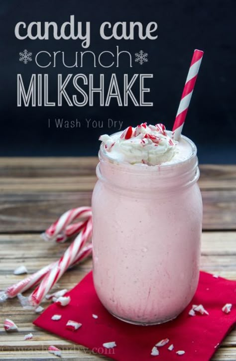 Candy Cane Crunch Milkshake Milk Candy, Milkshake Recipe, Milkshake Recipes, Milk Shakes, Christmas Foods, Köstliche Desserts, Smoothie Shakes, Holiday Drinks, Christmas Drinks