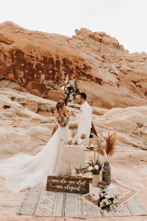 Nelson Ghost Town Wedding, Fire Wedding, Popping Champagne, Arrow Photography, Married In Vegas, Fairy World, Valley Of Fire State Park, Reception Photography, Boho Desert