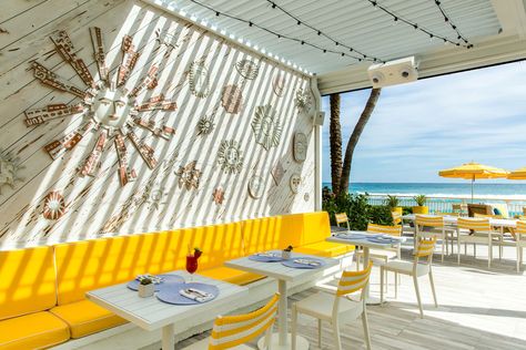 Discover Breeze Ocean Kitchen at Eau Palm Beach Resort & Spa, a Sleek Oceanfront Restaurant Near West Palm Beach Featuring Signature Food and Cocktails. Ocean Kitchen, Palm Beach Restaurants, Palm Beach Resort, Poolside Dining, Beach Restaurant, Intracoastal Waterway, Florida Lifestyle, Palm Beach Wedding, Beach Wedding Photos