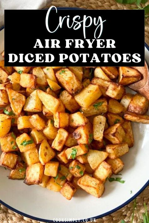 Get perfectly cripsy potatoes every single time with this simple air fryer recipe. These diced potatoes go with everything, but are also really tasty on their own! Airfryer Food, Air Fryer Recipes Low Carb, Supper Tonight, Air Fryer Recipes Breakfast, Air Fryer Recipes Snacks, Air Fryer Recipes Vegetarian, Roasted Red Potatoes, Potatoes Onions, Air Fryer Oven Recipes