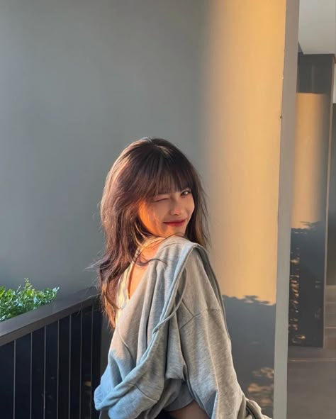 Ranranele Icons, Ulzzang Girl Icon, Douyin Fashion, Pretty Babe, Best Friend Poses, Like A Butterfly, Uzzlang Girl, Korean Aesthetic, Korean Fashion Trends