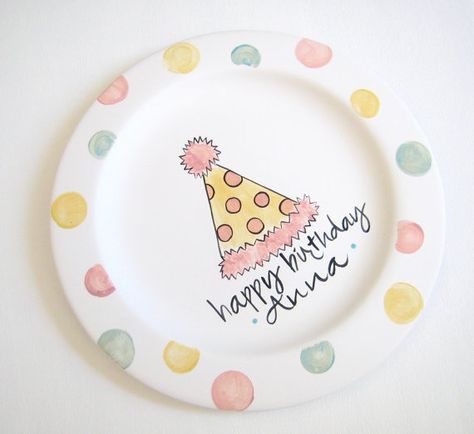 dots First Birthday Plate Ideas, Pottery Painting Ideas Birthday Plate, Color Me Mine Birthday Plate, Birthday Plate Painting Ideas, Happy Birthday Plates Ceramic, Homemade Birthday Plate, Birthday Plate Ideas Girl, Paint Your Own Pottery Ideas Inspiration, Baby Birthday Plate Diy