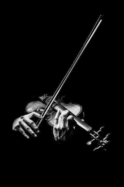 Male Violinist, Violinist Photography, Violin Pics, Black Violin, Violin Photography, Playing Violin, Musician Photography, Music Tattoo Designs, Music Background