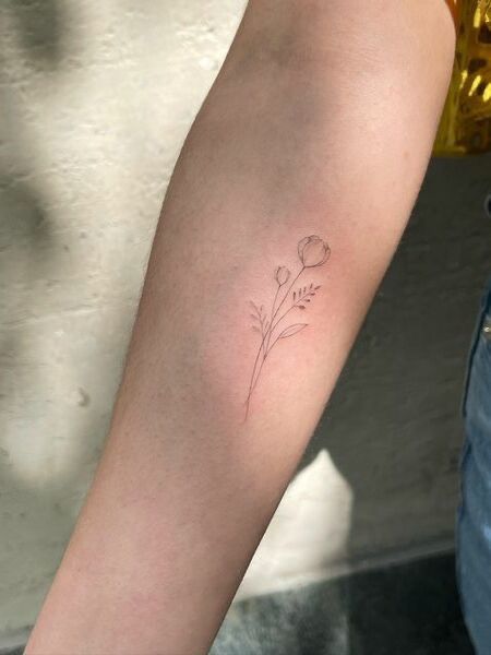 Small Tulip Drawing, Rose And Eucalyptus Tattoo, Dainty Tulip Tattoo, Tulip And Rose Tattoo, Tulips Tattoo Small, Tulip Tattoos For Women, Tiny Tulip Tattoo, Minimal Rose Tattoo, Eucalyptus Tattoo