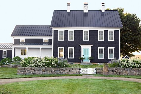 black farmhouse exterior with teal door White Farmhouse Exterior, Teal Door, Exterior Color Combinations, Exterior Color Palette, Trending Paint Colors, Colonial Style Homes, Exterior Paint Color, Modern Farmhouse Exterior, Farmhouse Exterior