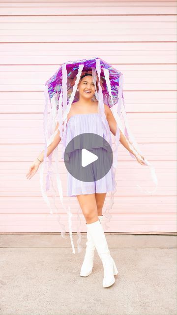 Underwater Outfit Ideas, Jelly Fish Hat Diy, Jelly Fish Costume Umbrella, Seaweed Costume Diy, Jelly Fish Costume Diy Adult, Jellyfish Costume Women, Kids Jellyfish Costume, Halloween Jellyfish Costume, Jellyfish Hat Diy