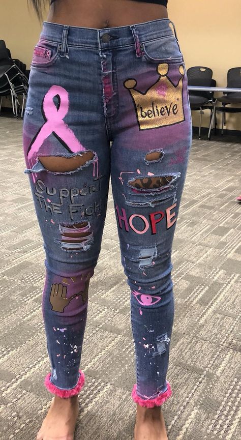 Diy Ripped Jeans, Denim Diy Clothes, Homecoming Spirit, Spirit Week Outfits, Polo Lacoste, Grunge Nails, Diy Fashion Clothing, Painted Jeans, Jeans Ripped