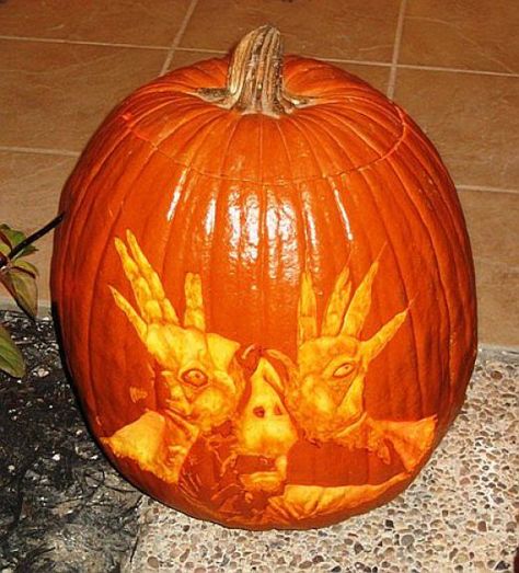 Carved Pumpkin from Pans Labyrinth Spooky Pumpkin Carving Ideas, Pumpkin Challenge, Mind Blowing Pictures, Halloween Pumpkin Carving, Beautiful Decay, Pumpkin Carving Ideas, Pumpkin Carving Patterns, Design Publication, Pumpkin Carving Templates