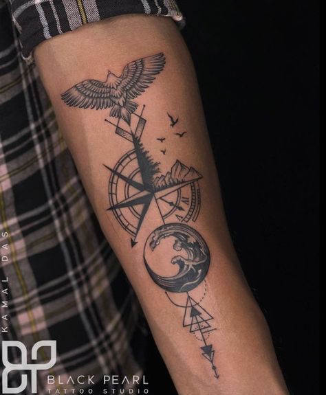 Men Tattoo Compass Ideas, Eagle With Compass Tattoo Designs, Nautical Compass Tattoo Men Shoulder, Nature Compass Tattoo Men, Tattoos Compass Man, Compass Tattoo Men, Masculine Tattoos, Compass Tattoo Design, Explore Tattoo