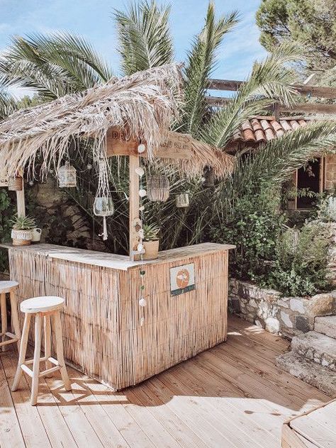 Tiki Bar Ideas For Party, Tiki Bar Ideas Diy, Bar Ideas For Party, Bar Ideas Diy, Diy Tiki Bar, Tiki Bar Ideas, Tiki Party Decorations, Pool Bar Design, Tiki Bars Diy