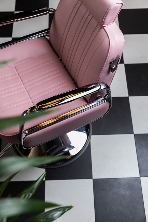 Pink Barber Chair, Retro Hair Salon Aesthetic, Barbering Aesthetic, Pink Barbershop, Barber Shop Aesthetic, Retro Hair Salon, Salon Suite Decor, Barber Station, Barber Shop Interior