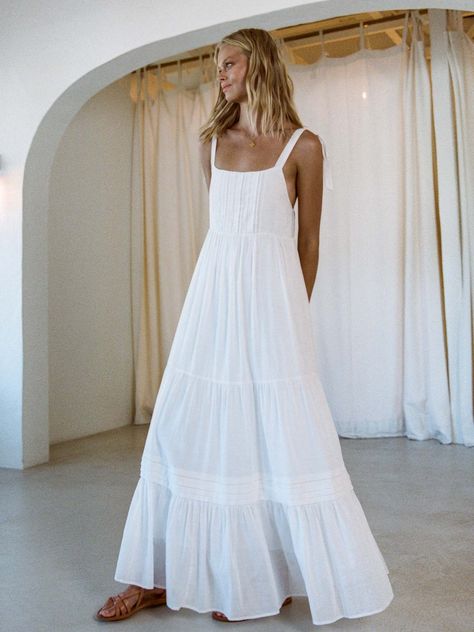 Long Dresses Casual Maxi Simple, Long White Dress Casual, Long White Sundress, Simple Long White Dress, Long White Flowy Dress, Loose Maxi Dress Summer, White Maxi Dress Outfit, White Long Dress Summer, White Maxi Dress Summer