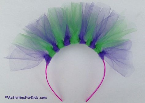 Easy Crown Headband made from different colors of tulle - netting.  Fun for your little Princess or Ballerina. Paper Plate Masks For Kids, Crown Headband Diy, Carnaval Diy, Paper Plate Masks, Mardi Gras Kid, Tulle Crafts, Tulle Headband, Mardi Gras Crafts, Mardi Gra