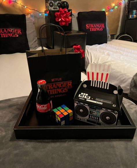 35+ Cool Ideas For Stranger Things Birthday Party 6 Stranger Things Movie Night, Stranger Things Birthday Ideas, Stranger Things Sleepover, Stranger Things Party Ideas Decorations, Stranger Things Birthday Party Ideas, Stranger Things Party Ideas, Stranger Things Birthday Party, 19 Bday, Stranger Things Birthday