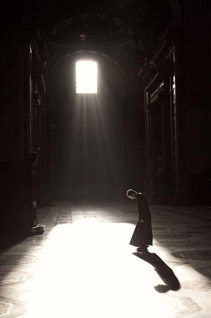 Turrell James, Prayer Photography, متحف فني, Robert Frank, Foto Art, St Francis, Dark Room, Catholic Faith, Light And Shadow