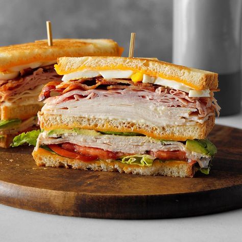 Club Sandwich Recipes, 100 Calorie, Deli Sandwiches, Oven Roasted Chicken, Club Sandwich, Burgers Sandwiches, Best Sandwich, Delicious Sandwiches, Chapati