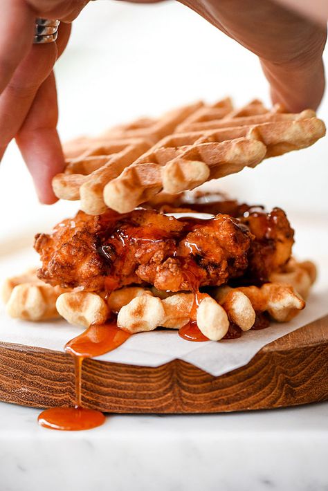 Chicken and Waffles Sliders with Cholula Plus 4 Spicy Dipping Sauces | foodiecrush.com Sauce To Put On Chicken, Waffle Burger, Comfort Food Appetizers, Waffle Sliders, Spicy Dipping Sauce, Fried Chicken And Waffles, Waffle Sandwich, Diner Recipes, Mini Sandwiches