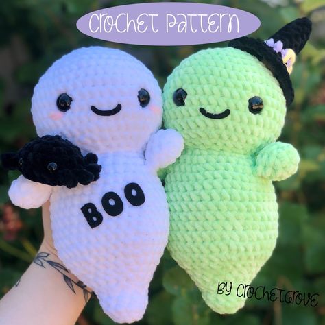 Amigurumi Pattern Halloween, No Sew Crochet Amigurumi Halloween, No Sew Ghost Crochet, Crochet A Ghost, Cute Ghost Crochet, Crochet Spooky Pattern Free, Glow Yarn Crochet, Crochet Ghost Pattern Free No Sew, Animaguri Crochet Free Pattern