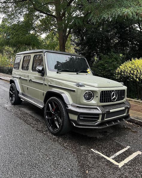 Green G Wagon, G Wagon Amg, Mercedes G Wagon, Benz G Class, Mercedes Benz G Class, High End Cars, Benz G, Luxury Lifestyle Dreams, G Class