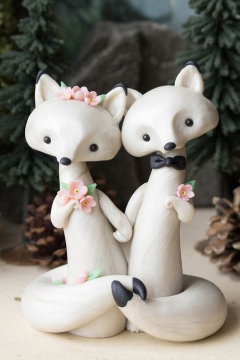 3. These arctic foxes from BonjourPoupette are must-have adorable! See all 20 wedding cake toppers we love here! Arctic Foxes, Wedding Cake Fresh Flowers, Fox Wedding, Wedding Cake Toppers Unique, Fondant Wedding Cakes, Unique Cake Toppers, White Bridal Shower, Fall Wedding Cakes, Unique Wedding Cakes