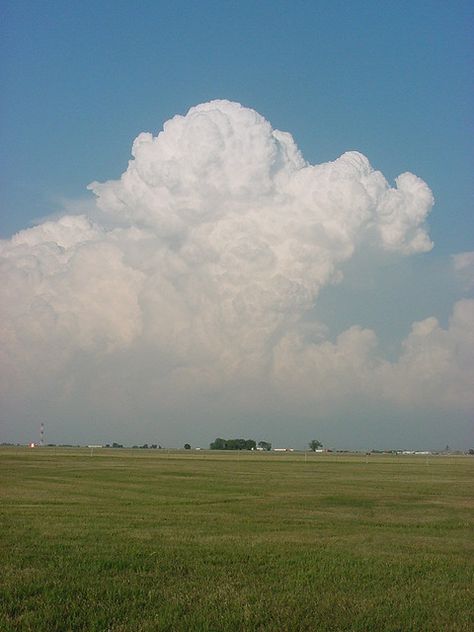 'Severe Thunderstorm, Awesome Thunderheads, East of Kearney Nebraska' - photo by NebraskaSC, via Flickr Big Clouds, Kearney Nebraska, Plains Landscape, Best Shots, High Quality Prints, Boat Painting, Facebook Youtube, Above The Clouds, Cloud Painting