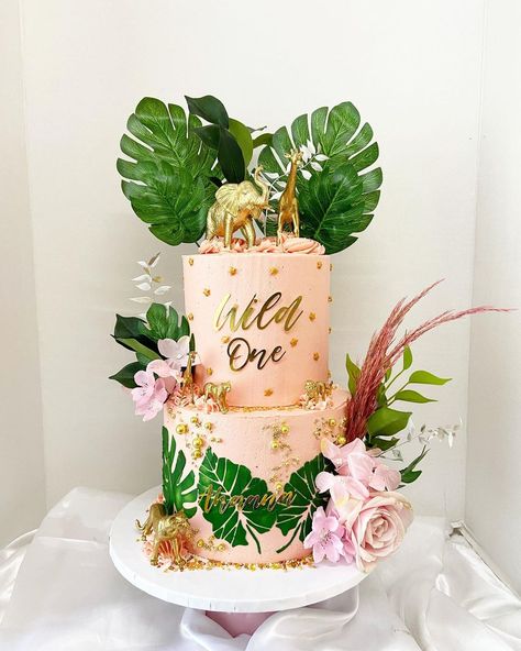 SHALINI on Instagram: “A pink wild one for a change for @kkeventsmanagements #wildone #wildonebirthday #pinkwildone #buttercreambeauty #bespokecake #cakedecorator…” Pink Safari Cake Ideas, Wildone Birthday Cake, Pink Wild One Cake, She’s A Wild One Birthday Cake, Pink Safari Cupcakes, Diy Wild One Cake, Pink Wild One Birthday Party, She's A Wild One Birthday Party, She’s A Wild One Birthday Decor