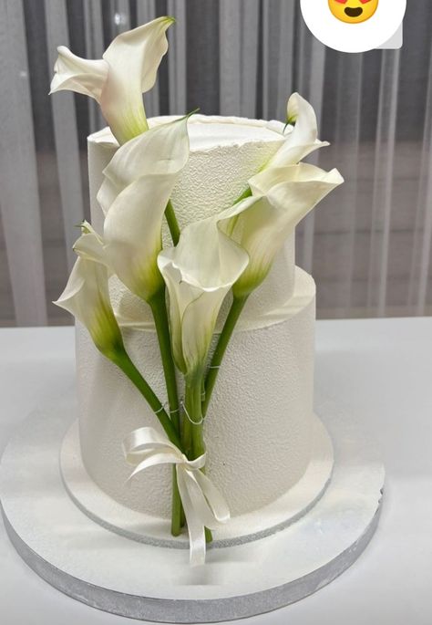 Calla Lily Wedding Cake, Calla Lily Cake, Lily Cake, Black And White Wedding Theme, Elegant White Dress, White Wedding Theme, Bakery Logo, Caking It Up, Bakery Logo Design