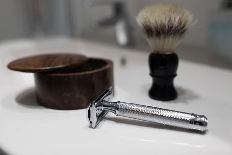 How To Make Oats, Cut Expenses, Razor Burns, Electric Razor, Bamboo Toothbrush, Close Shave, Soap Scum, Mens Shaving, Safety Razor