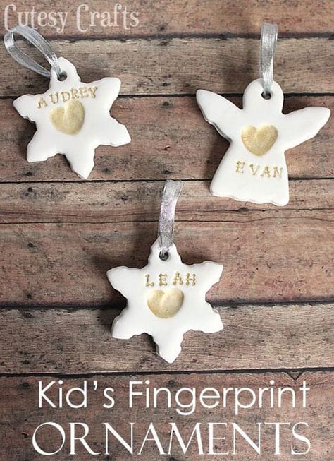 38 Handmade Christmas Ornaments - Fingerprint Christmas Ornaments Fingerprint Ornaments, Diy Ornaments, Preschool Christmas, Navidad Diy, Kids Ornaments, Craft Club, Toddler Christmas, Craft Night, Handmade Christmas Ornaments