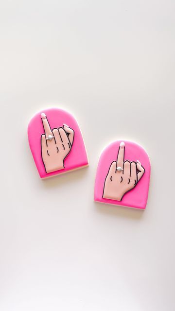 Frosted Art by Hannah on Instagram: "Ring fingers up!!! 💍 ✨💕 . . . . . . . . #bachelorettecookies #ringcookies #bacheloretteparty #weddingcookies #bachelorette #cookies #cookiedecorating #cookiedecoratingvideo #cookiereels #cookier #cookietutorial #sugarcookies #weddingringcookies" Disco Bach Cookies, Bach Cookies, Bachelorette Party Cookies, Coachella Theme, Wedding Cookies Decorated, Bachelorette Cookies, Finger Cookies, Instagram Ring, Bad Gyal