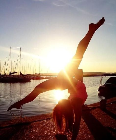 Happy International Yoga Day.  #sailing #internationalyogaday Gymnastics Splits, Aerial Gymnastics, Happy International Yoga Day, Gymnastics Poses, Gymnastics Pictures, International Yoga Day, Photography Sunset, Beach Pics, Cheer Dance