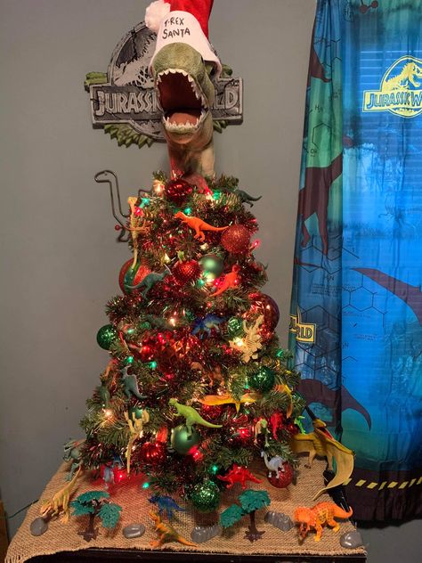 Dinosaur Xmas Tree, Dinosaur Tree Christmas, Dinosaur Themed Christmas Tree, Christmas Dinosaur Decoration, Jurassic Park Christmas Tree, Dino Christmas Tree, Christmas Tree Themes For Kids, Boys Christmas Tree, Boy Christmas Tree