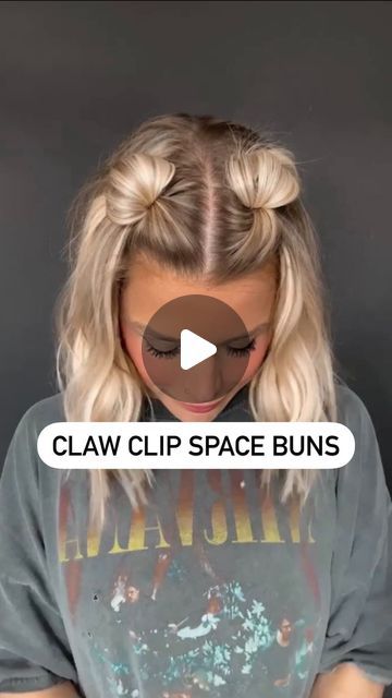 Claw Clip Space Buns, Hair Clips Hairstyles, Space Buns Hair, Bun Ideas, Hair Stules, Space Bun, Space Hair, Ponytail Hairstyle, Cute Simple Hairstyles