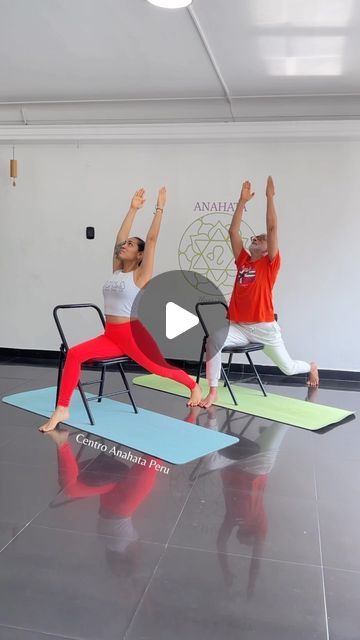 Estudio de Yoga on Instagram: "En la práctica del yoga una de las posturas más icónicas son los guerreros, en esta secuencia preparamos la columna para estos estiramientos. El yoga restaurativo te permite acceder de manera amigable y sentir el efecto integrativo de los ejercicios.   Recuerda cada movimiento se acompaña con la respiración, para hacer de tus ejercicios una experiencia consciente.  Hazlo a tu ritmo y disfruta 😉  👉🏼consulta por nuestras clases grabadas de yoga en silla y los talleres de yoga restaurativo al whatsapp +51993307660  #yogarestaurativo #yoga #yogaterapia #yogaperu #saludybienestar #movimento #calidaddevida #yogaensilla" Stretching, Yoga, On Instagram