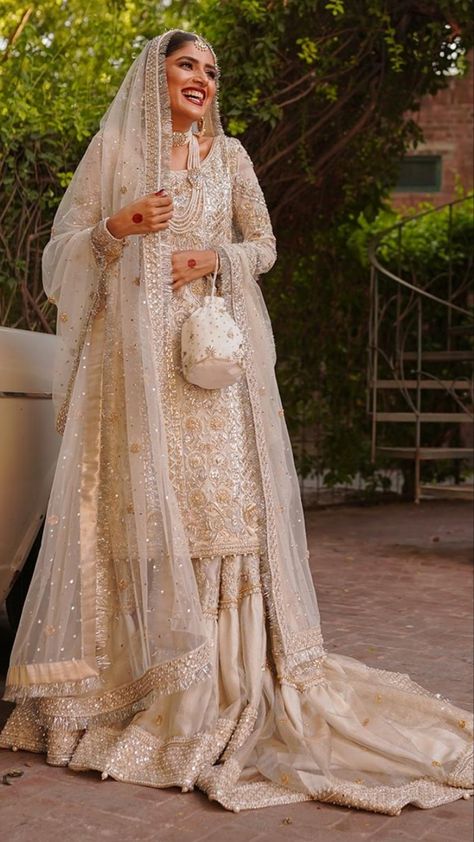 Pakistani Nikah Outfit White, Nikah Outfits For Bride, Nikka Wedding Dress, White Sharara Suit Pakistani Bridal, Unique Pakistani Wedding Dresses, White Bridal Gharara, Ivory Nikkah Dress, Farshi Lehnga Pakistani Bridal, Nikkah Lengha