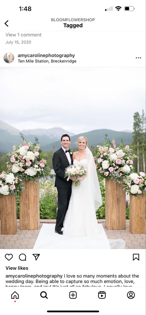 Wedding Alter Ideas Pillars, Ceremony Columns Wedding, Outdoor Alter Decor, Floor Flower Arrangements Wedding Ceremony, Wedding Altar Flower Pillars, Pillars For Wedding Ceremony, Wedding Ceremony Pillars Altars, Pillar Floral Arrangements, Wedding Pillars Ceremony