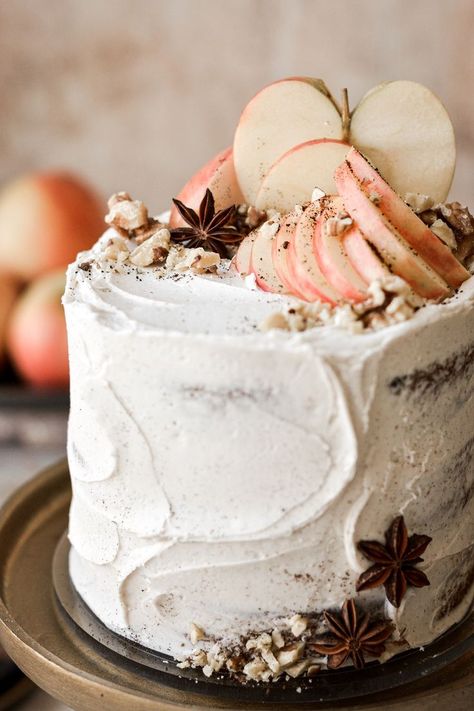 High Altitude Cake Recipe, Apple Layer Cake, Apple Butter Cake, Fall Cakes Decorating, Fluffy Buttercream, Fall Cake, Homemade Apple Butter, Rum Raisin, Fall Cakes