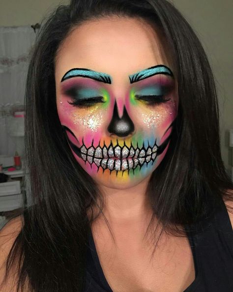 Holloween Makeup, Skeleton Face, Painting Halloween, Creepy Halloween Makeup, Cute Halloween Makeup, Skeleton Makeup, Halloween Makeup Pretty, Cool Halloween Makeup, Special Fx Makeup