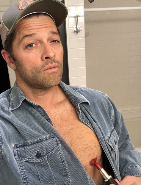 Misha Collins Shirtless, Misha Collins Funny, Young Misha Collins, Misha Collins Tumblr, Supernatural Pictures, Supernatural Destiel, Supernatural Memes, Misha Collins, Super Natural