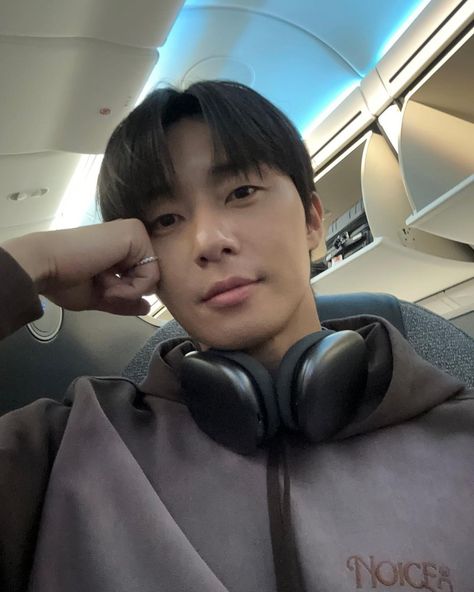 Park Seo Joon Selca, Park Seo Joon Instagram, Joon Park, Icon Parking, What's Wrong With Secretary Kim, Park Seo Jun, Park Seo Joon, Seo Joon, Gong Yoo